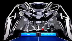 Robotul FORPHEUS, evoluţie surprinzătoare împotriva unei medaliate olimpice la tenis de masă