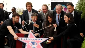 George Harrison a primit o stea pe Walk of Fame - GALERIE FOTO