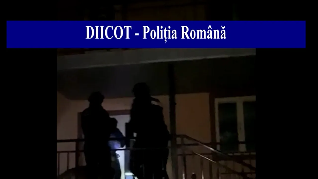 VIDEO Zeci de percheziţii în Suceava, la membrii unui grup de contrabandă cu ţigări. Şapte poliţişti ar fi fost implicaţi