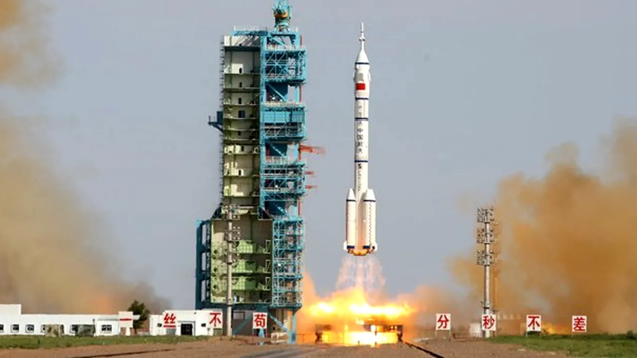 China a LANSAT cu succes cea mai ambiţioasă MISIUNE SPAŢIALĂ cu echipaj uman - VIDEO, FOTO