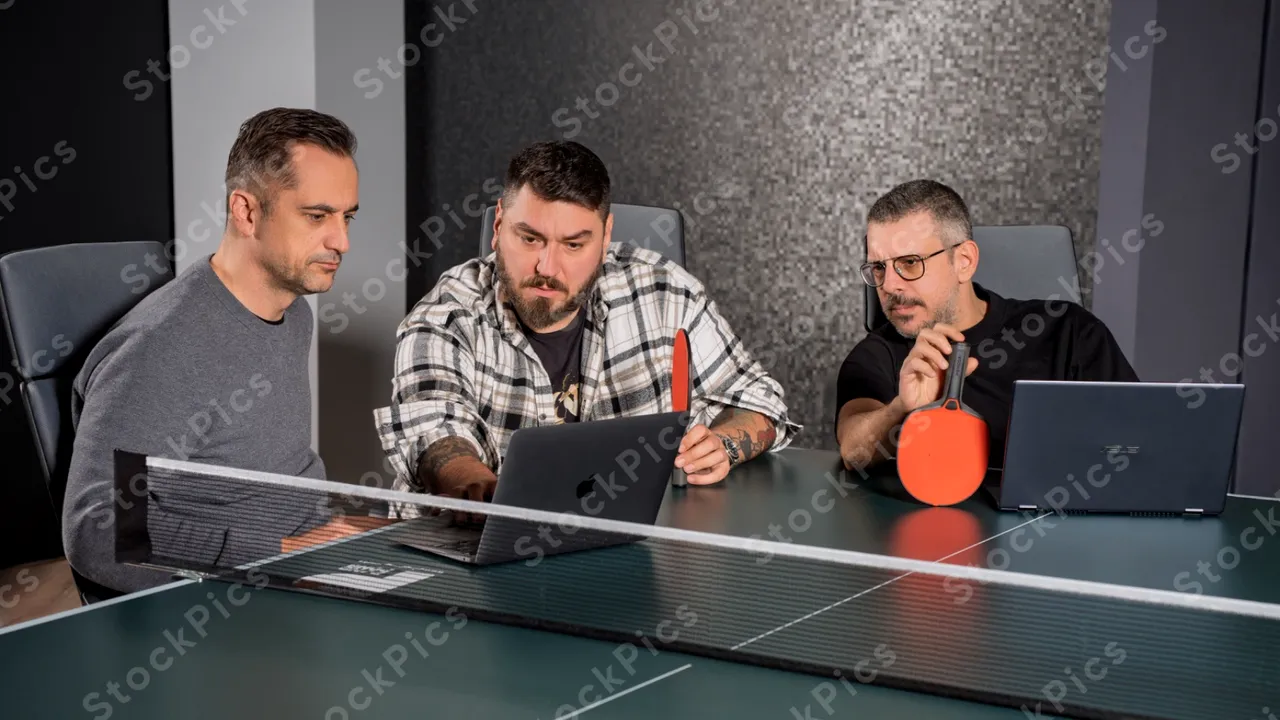 Cosmin „Micutzu” Nedelcu şi Dan Frînculescu, în colaborare cu Headline Management Agency, lansează “agenţia” de publicitate „PING PONG”.