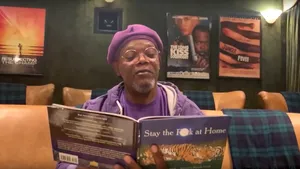 „Staţi dracu' acasă!”, un poem citit de Samuel L. Jackson, de la autorul volumului „Mergeţi dracu' la culcare”