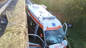 Femeia cu COVID-19, care era în ambulanţa prăbuşită în Gorj, a murit