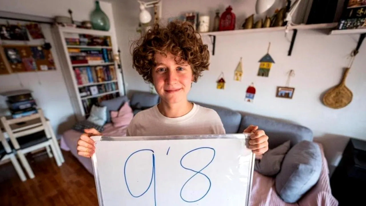 Tânăr cu origini românești, printre cele mai mari note la Bacalaureatul spaniol. Povestea care se repetă în familie