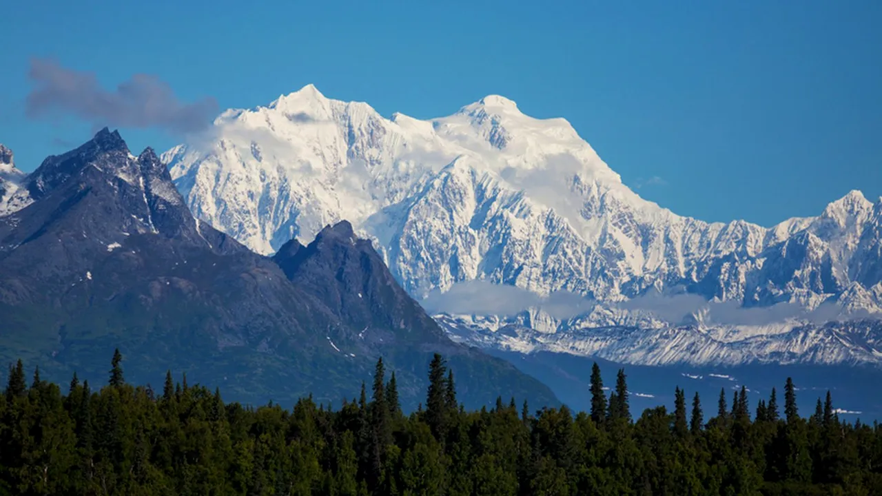 Politicienii din Alaska au respins propunerea lui Trump privind redenumirea unui munte celebru