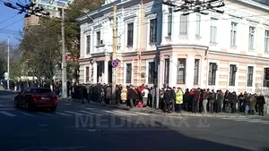 BEC: Nu există impedimente legale pentru organizarea de noi secţii în străinătate. Competenţa e a MAE. Reacţia Ministerului Afacerilor Externe