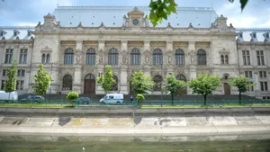 Curtea de Apel Bucureşti, evacuată, după o ameninţare cu bombă