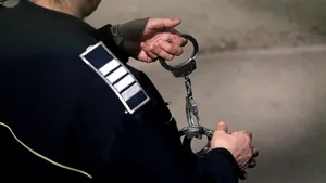Soţia unuia dintre bărbaţii evadaţi de la Secţia 19 Poliţie, reţinută pentru înlesnirea evadării