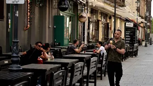 Ce măsuri de siguranţă trebuie să respecţi când ieşi la terasă de la 1 iunie? 