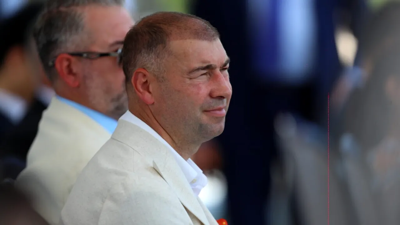 Lucian Bute își donează obiecte de patrimoniu sportiv Muzeului Național de Istorie a României