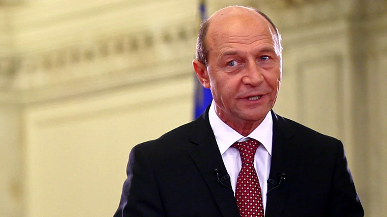 Băsescu: În 12 ani petrecuţi pe mare am învăţat să rup colţii rechinilor
