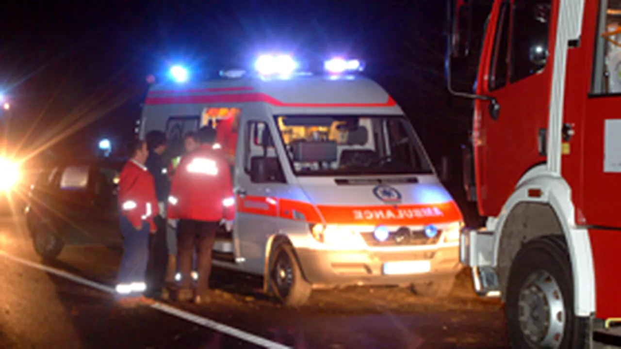 Patru morţi şi trei răniţi într-un grav accident pe DN1