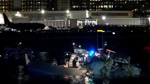 Coliziune între două avioane pe aeroportul din Washington. Trei membri ai Congresului erau la bord