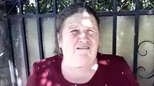 ALEGERI 2019 | Dialog savuros cu o votantă din Gorj, ieşită de la biserică: „Nu ştiu nimic de referendum. Votez. Trebuie să îl votăm şi pe ăla” - VIDEO