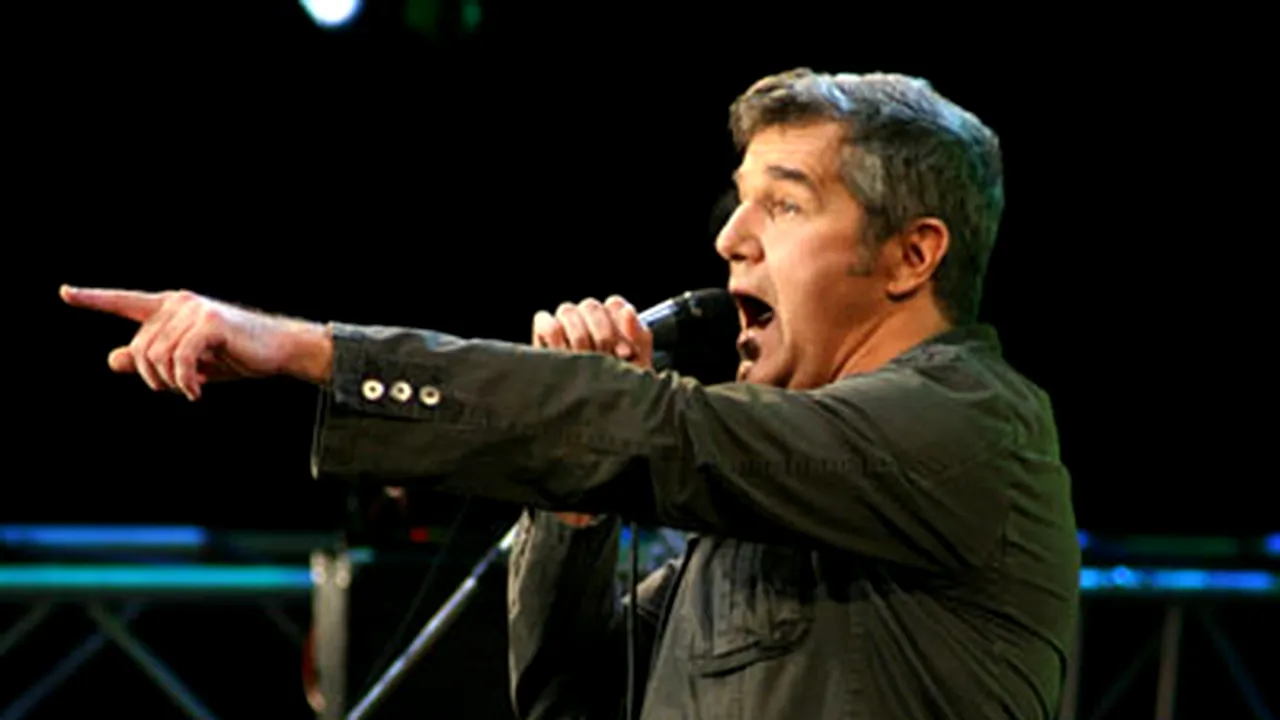 Holograf lansează un album best of
