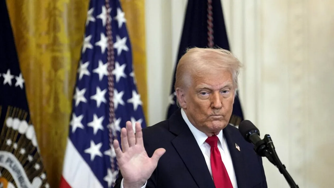 Donald Trump a ordonat încetarea finanțării a două posturi publice radio-tv