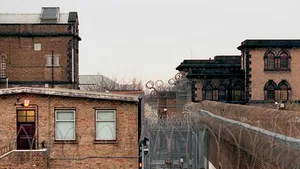 Cea mai faimoasă închisoare de femei din lume îşi închide porţile: Cine sunt criminalele care şi-au găsit sfârşitul aici - GALERIE FOTO