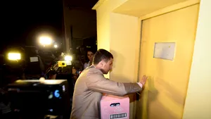 VIDEO | Ministrul de Interne, despre femeia care a stat trei zile în plus în arestul Poliţiei Capitalei: Este inacceptabil