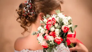 Trucurile incredibile ale experților. O coafură poate face femeile să arate mai tinere producând un „lifting invizibil al feței”