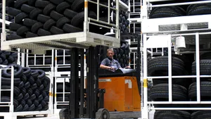 Michelin vrea să reducă personalul cu până la 3.000 de angajaţi în Franţa