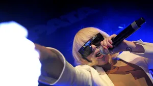 Lady Gaga a leşinat în culise!