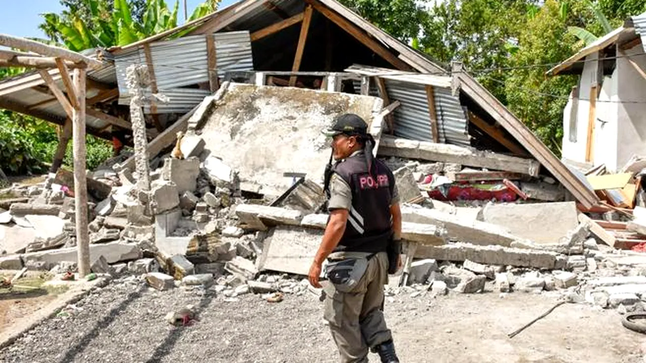 Indonezia / cutremur în Java: cel puţin 44 de morţi

