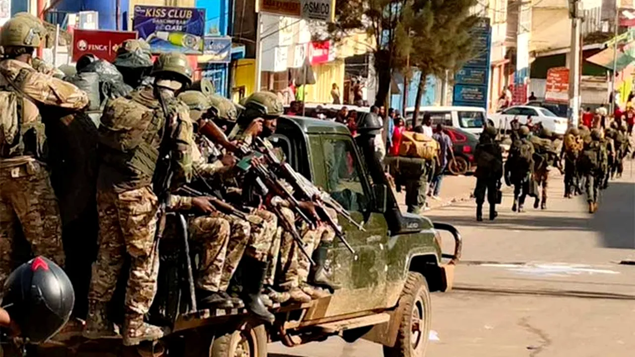 HRW: Rebeli M23 au ucis cel puțin 140 de civili în estul RD Congo, în pofida procesului de pace