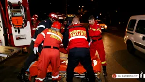 Incendiu la un bloc de locuinţe din Capitală. O femeie de 79 de ani a murit