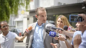 Prima noapte la închisoare. Avocatul lui Mazăre: S-a apucat de citit istorie, geografie. I-au mai intrat doi colegi în cameră