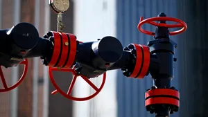 Ruşii sunt acuzaţi că au lansat „cel mai mare atac” asupra unităţilor de producţie-distribuţie gaze