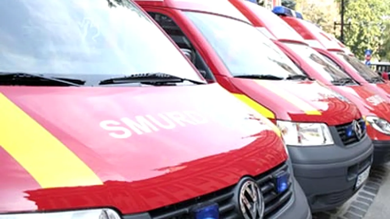 Braşov: O tânără cu un copil în braţe, loviţi pe trecerea de pietoni de o ambulanţă SMURD - VIDEO