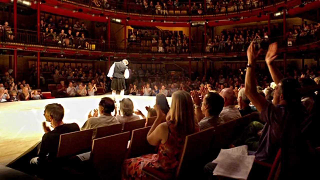 O replică a teatrului deţinut de Royal Shakespeare Company, construită la New York