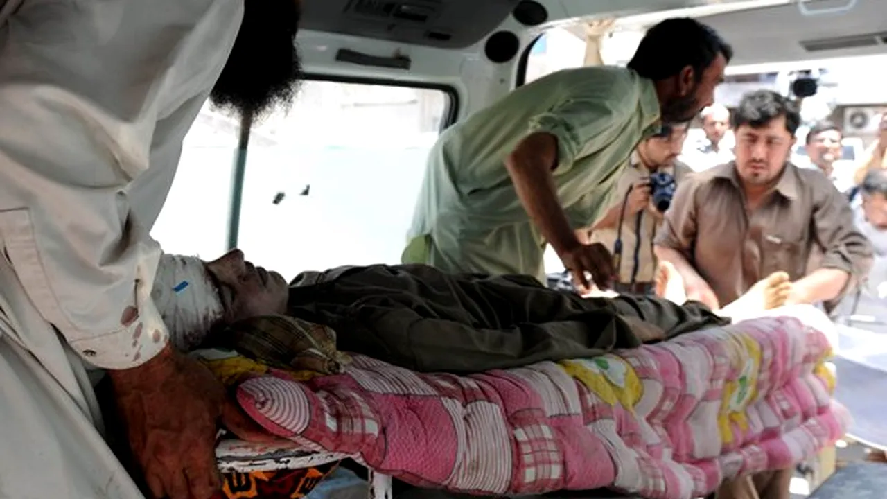Atentat în nord-vestul Pakistanului: Cel puţin 16 morţi, în urma exploziei unei bombe