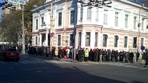 Macovei solicită prelungirea programului în secţiile din străinătate/ BEStrăinătate: Nu ţine de noi