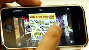 Telefoanele mobile iPhone, comercializate ilegal în România