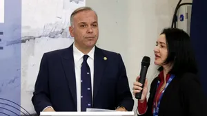 Insula Thassos vrea și mai mulți turiști români. Primarul a venit la București să-i convingă pe nehotărâți