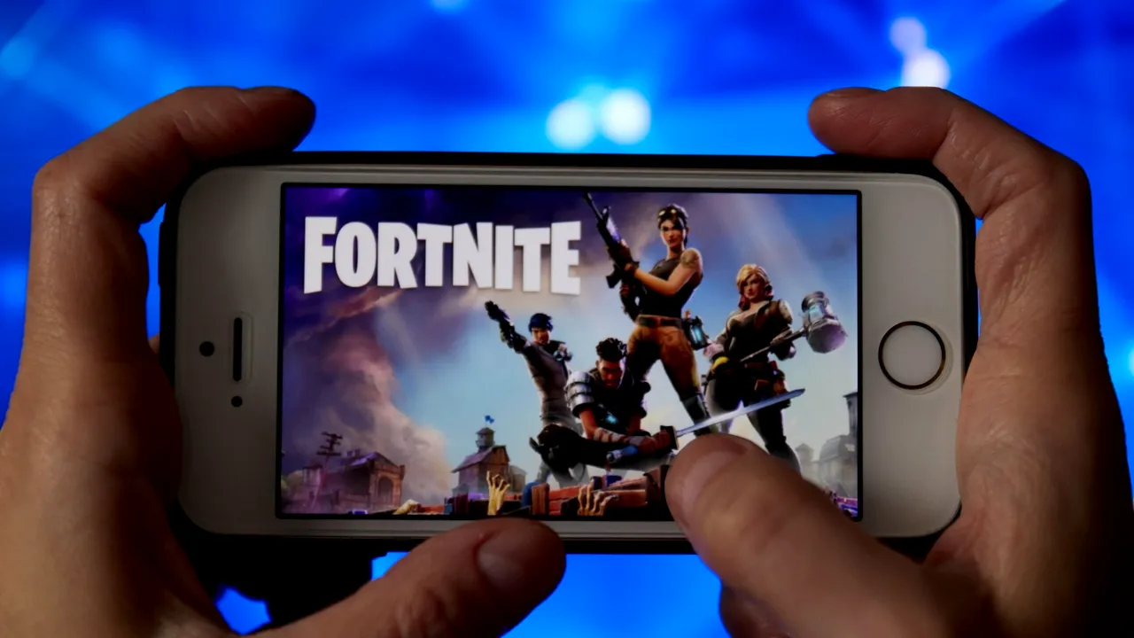 Epic Games marchează împotriva Apple. Speră la o veste bună şi pentru jocul Fortnite
