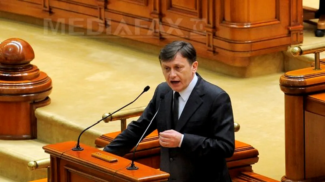 Antonescu, în plen: Dacă Băsescu nu e demis la referendum, ma retrag definitiv din viaţa politică