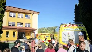 Atac șocant cu cuțitul într-o școală din Slovacia. O profesoară a fost ucisă, iar un copil este în stare critică