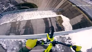 Crezi că te poţi uita la acest clip până la final? - VIDEO