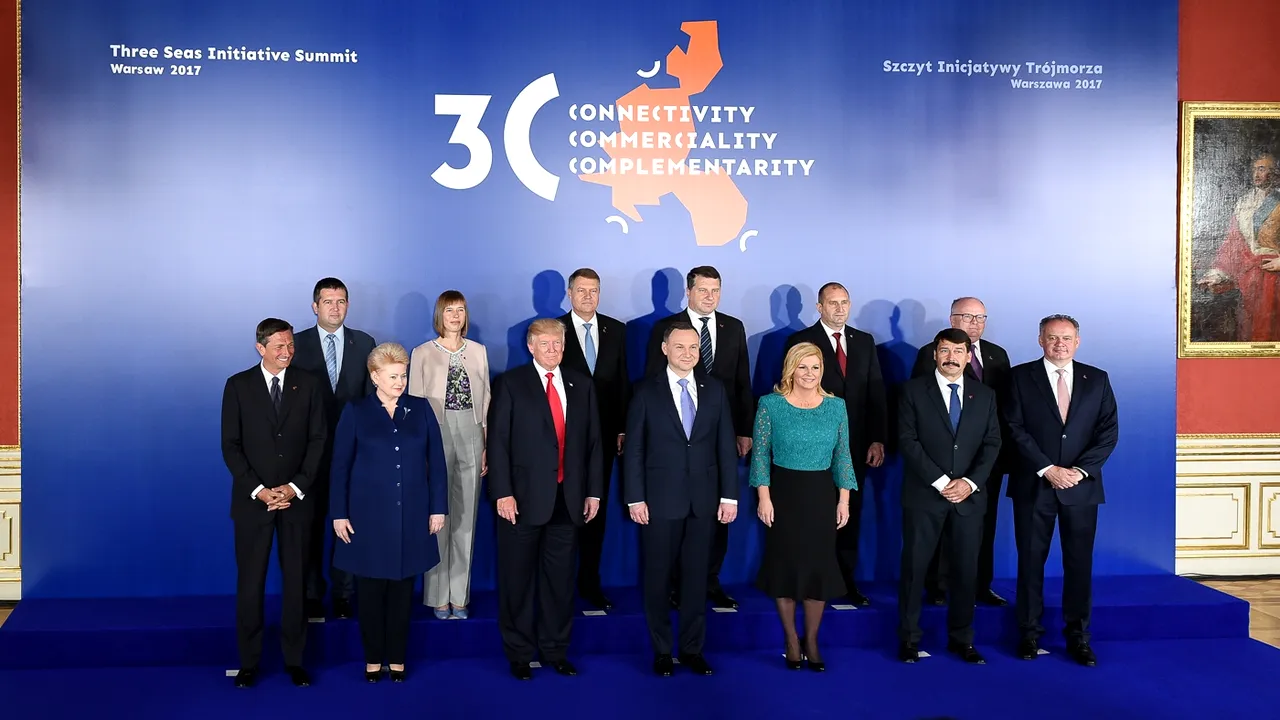 România va găzdui anul viitor summitul „Iniţiativei celor Trei Mări”