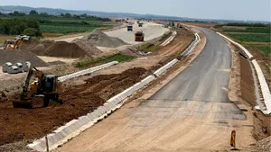 VIDEO | Autostrada Transilvania A3. CNIR anunță că lotul Chiribiș-Biharia a ajuns la 65 % execuție, la un an de la începerea lucrărilor / Deschiderea lotului ar putea avea loc în decembrie, cu 5 luni mai devreme 