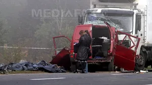 18 morţi într-un accident rutier produs în apropiere de Varşovia