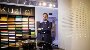 Ce treabă are tehnologia cu bucătăria? Un antreprenor lansează singurul concept-store digital pentru mobilier
