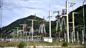 Societate din domeniul distribuţiei de energie electrică, amendată cu 155.000 de lei de ANRE
