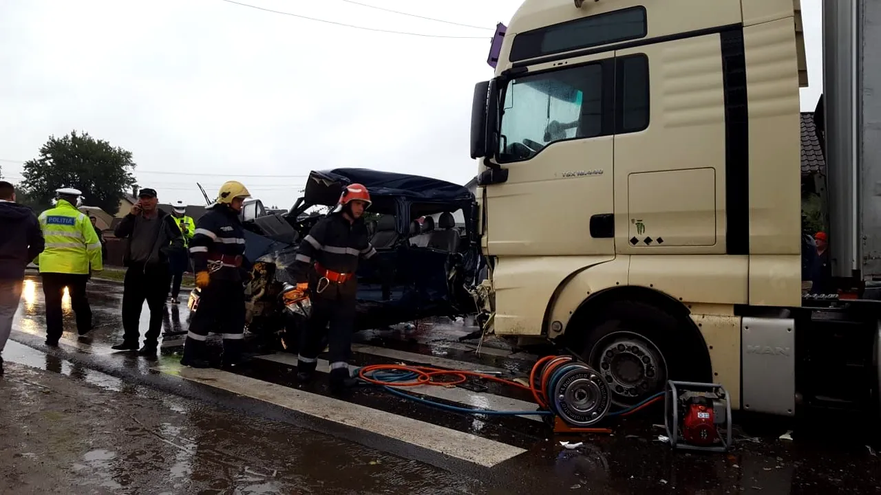 Una dintre cele patru victime ale accidentului din Suceava a murit la spital