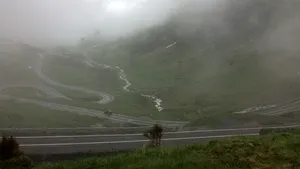 Traficul pe Transfăgărăşan, întrerupt din cauza unei viituri