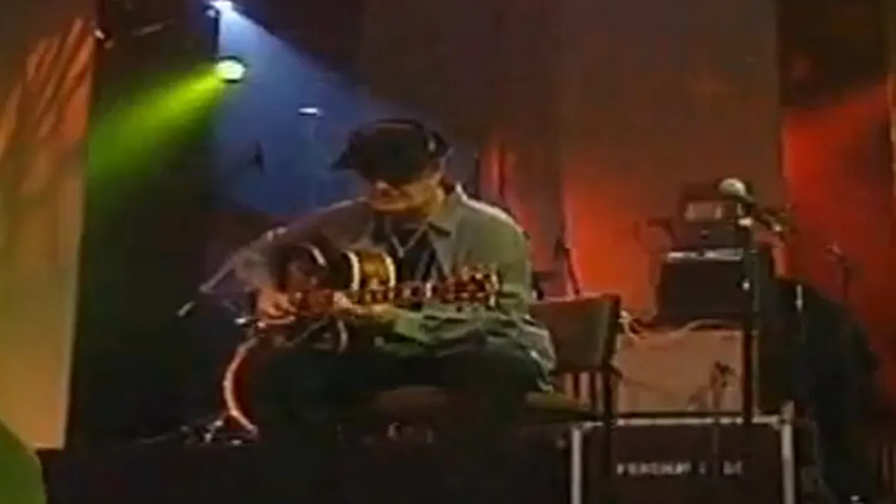 Chitaristul Jan Akkerman concertează în Bucureşti pe 23 noiembrie - VIDEO