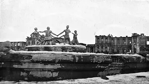 Ion Cristoiu: Stalingrad: Românii dădeau cu ciocanul în tancurile ruseşti ca să le oprească!