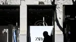 Zara retrage de la vânzare un costum de Halloween care seamănă cu uniforma din lagărele de concentrare